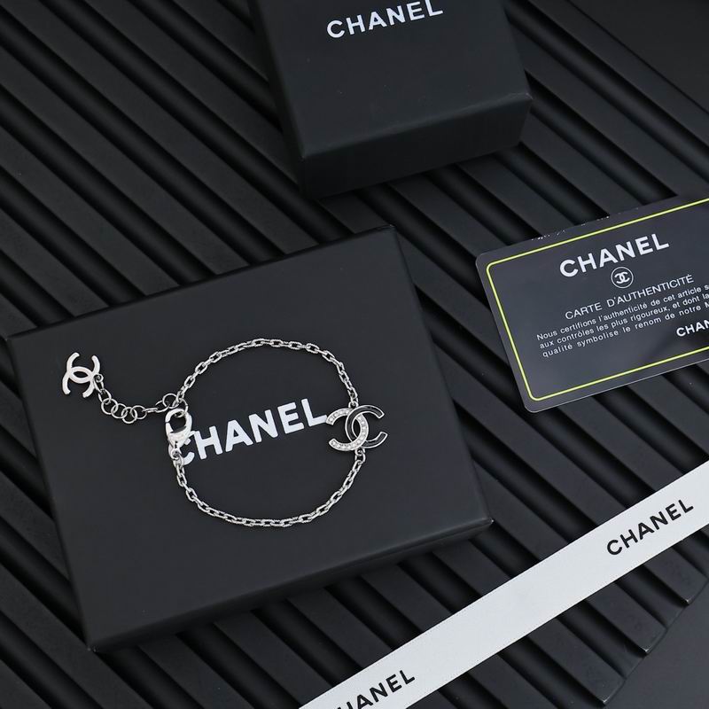 Chanel bracelet 05yxh02